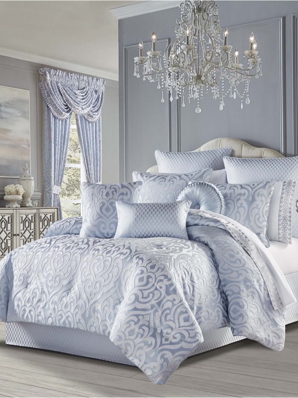 J Queen New York Astoria 4-Pc. Comforter Set, King - Powder Blue NEW